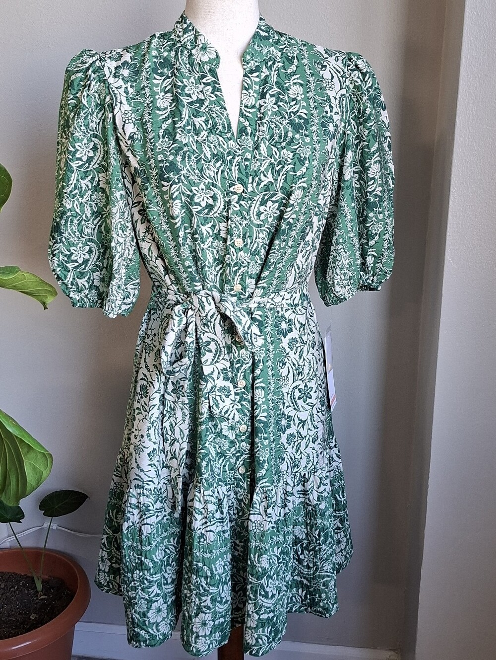 NWT Maison Tara Green Floral Knee-Length Tiered Dress Sz 10